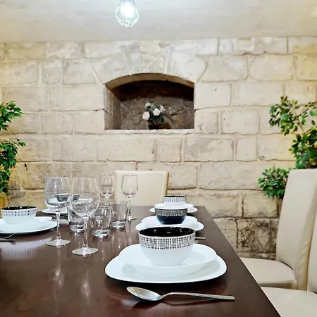 Case de vacanță Casa Maltija 4 Bedroom Sliema