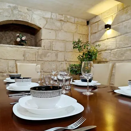 Case de vacanță Casa Maltija 4 Bedroom