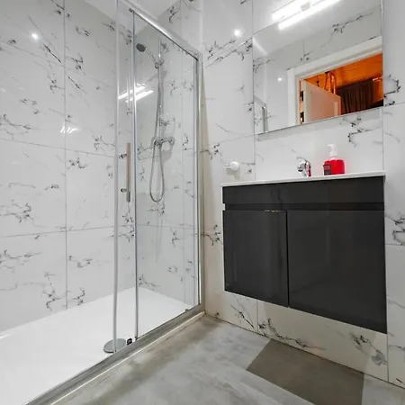 Casa Maltija 4 Bedroom Case de vacanță