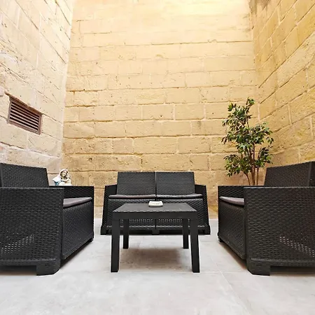 Casa Maltija 4 Bedroom * Sliema