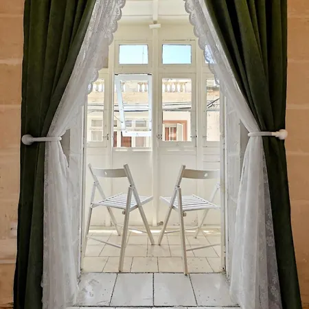 Casa Maltija 4 Bedroom * Sliema