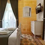 Casa Maltija 4 Bedroom Hébergement de vacances Sliema